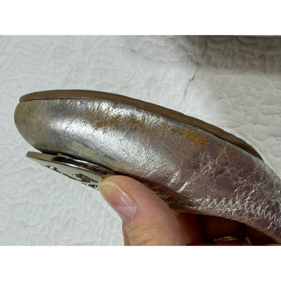 Tory Burch Women’s 7 Silver Leather Slip On Ballet Flats Logo Designer Shoes - Picture 6 of 13